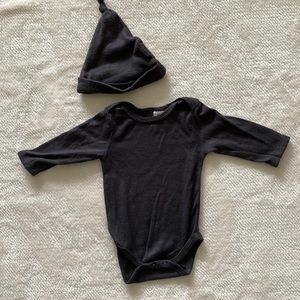 Chickpea 0-3 month onesie and hat